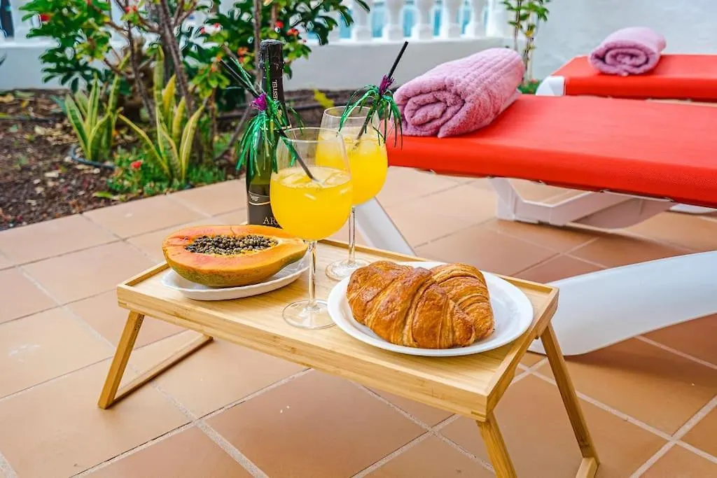 Villa Large House With Garden And Direct Access To The Pool Callao Salvaje Spagna
