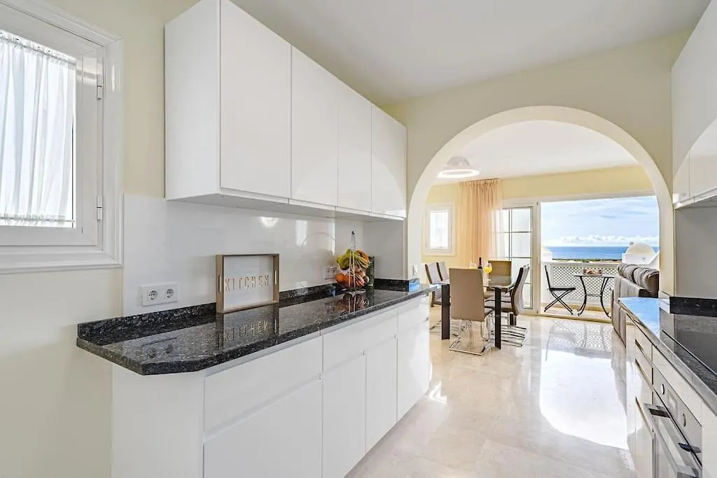 Casa vacanze Villa Large House With Garden And Direct Access To The Pool Callao Salvaje Spagna