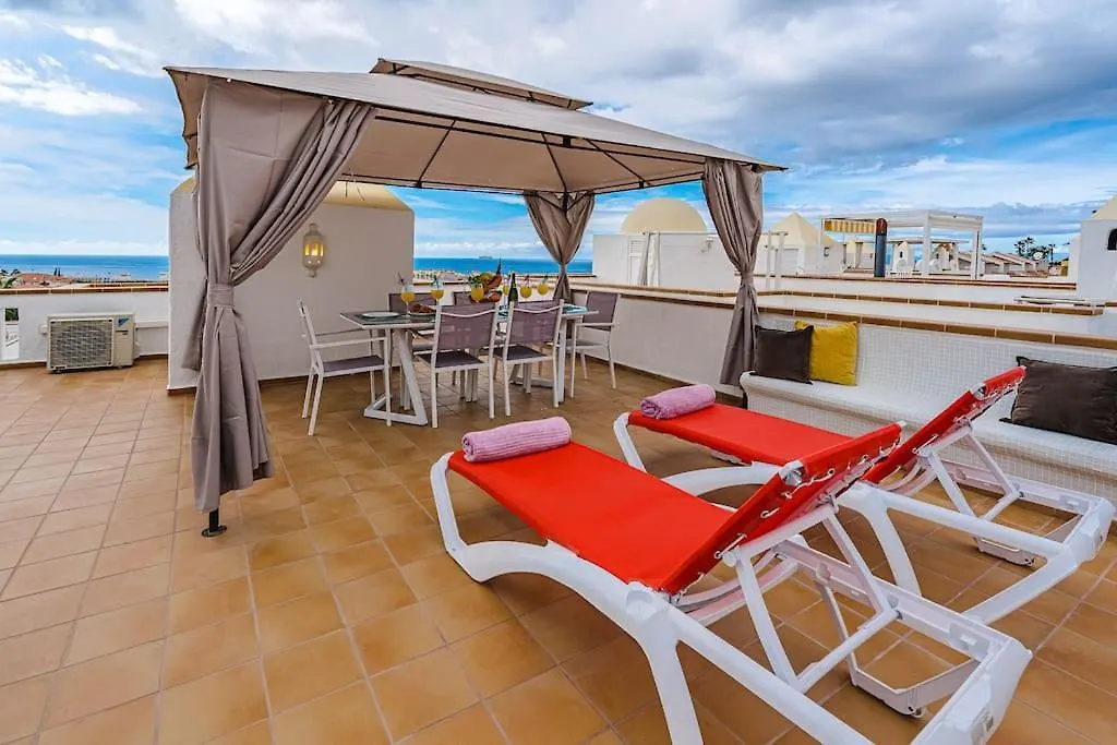 Villa Large House With Garden And Direct Access To The Pool Callao Salvaje 0*,  Spagna
