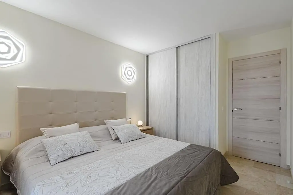 Villa Large House With Garden And Direct Access To The Pool Callao Salvaje 0*,  Spagna